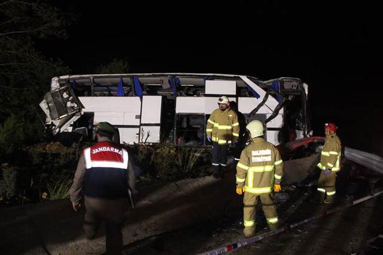 Eight killed in new migrant bus accident in western Turkey