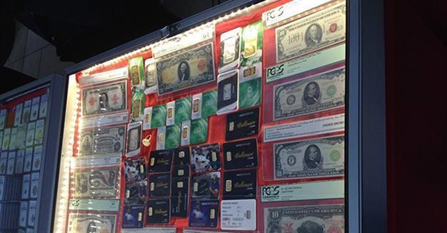Historical moneys in Turkish fair