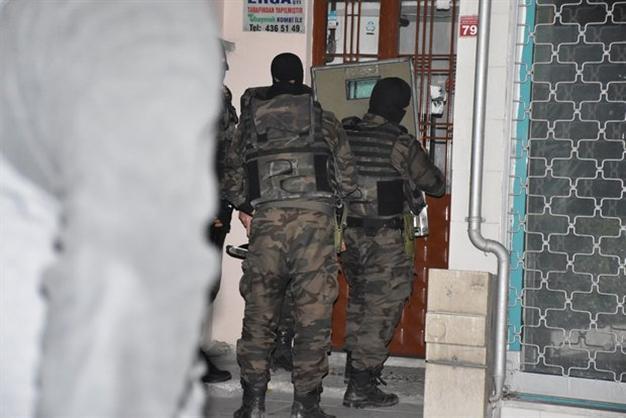 Police detain 15 ISIL militants in simultaneous raids in Istanbul