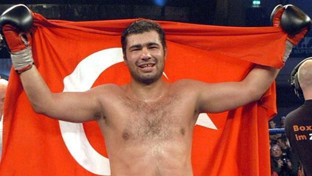Former heavyweight champion Sam dead at 41