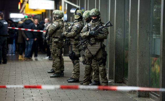 Germany shuts Munich stations on warning of New Year suicide attack