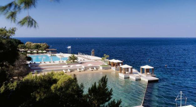 Greece, Arab-Turkish fund sign 400 mln euro deal on luxury resort