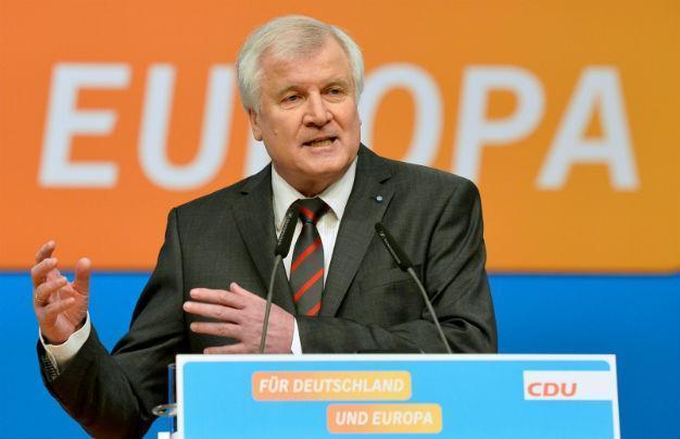 Germany should limit migrants to 200,000 annually: Bavaria premier