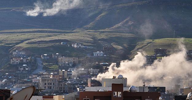 Police officer killed in clashes with the PKK in curfewed town