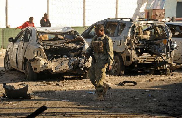 At least 19 dead in Somalia Shebab restaurant attack: Police