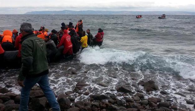 New migrant boat tragedy kills 44 near Turkish, Greek coasts