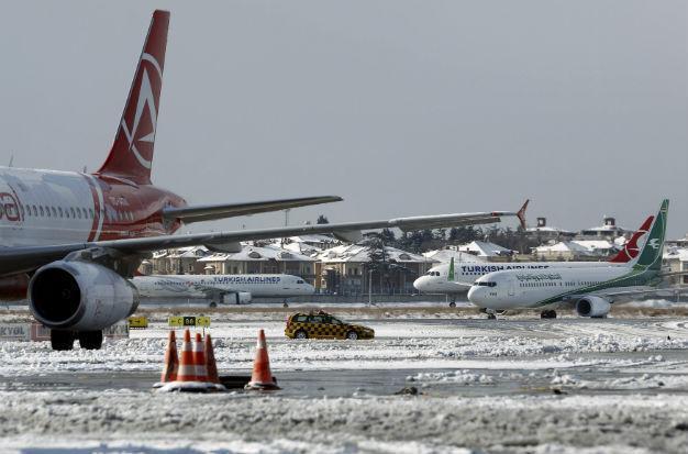 More than 200 Istanbul flights canceled due to snow
