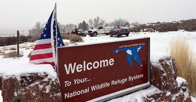 Protesters occupy Oregon wildlife refuge as dispute over Western range flares