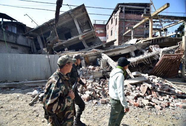 Quake strikes northeast India, Bangladesh; 11 dead, nearly 200 hurt