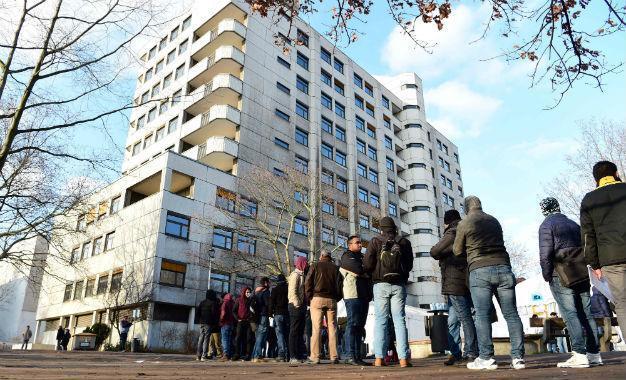 Robust economy, immigration push German employment to record high