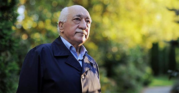 Gülen, former police chiefs go on trial over corruption case