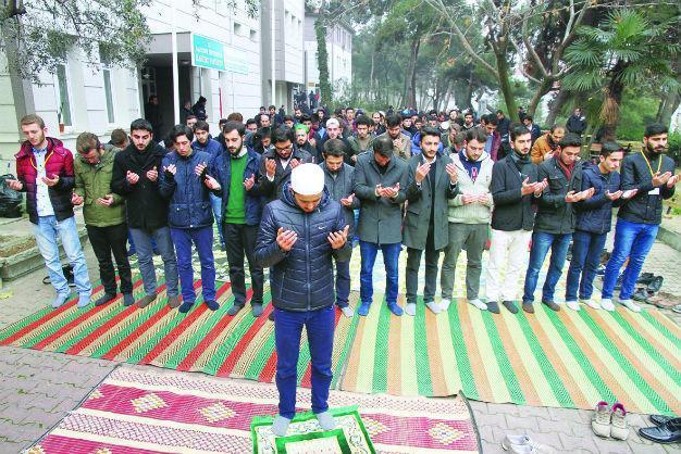 Turkish Education Ministry adopts regulation for time off for Friday prayers