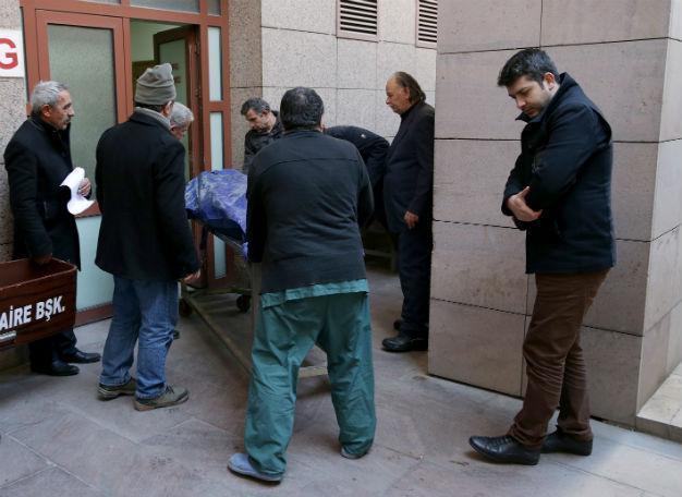 Three workers killed in steel plant accident in Aegean town