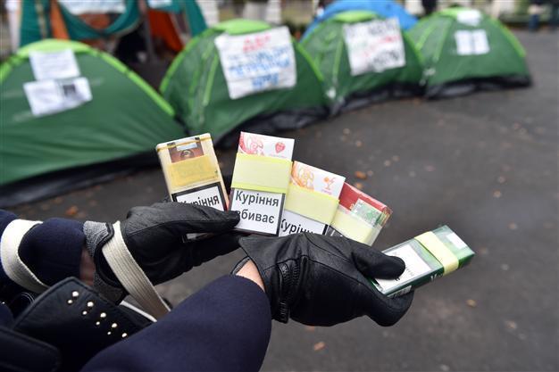 Turkmenistan takes cigarettes off shelves in anti-smoking campaign