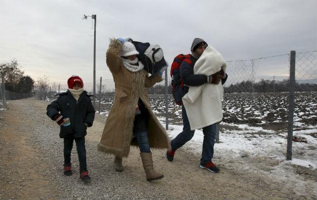 EU mulls two-year Schengen suspension over migrant crisis