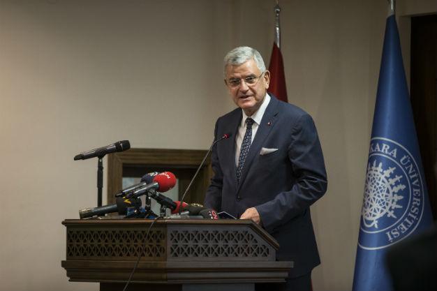 Turkish EU minister commemorates Holocaust along with country’s chief rabbi