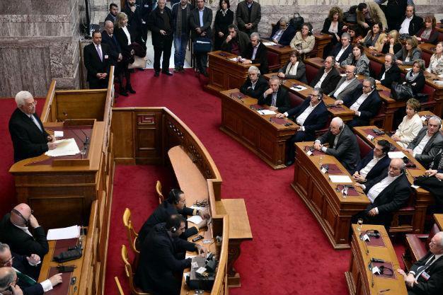 Greek parliament backs recognizing Palestine