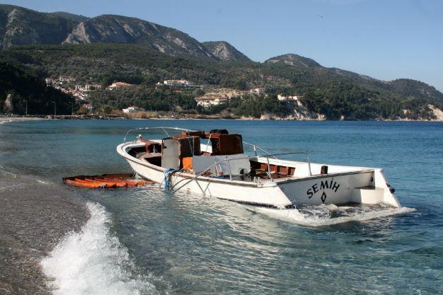 24 dead, including 10 children, in Greek migrant boat sinking: Coastguard