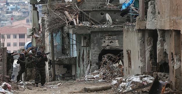 Five security officials wounded in operation to rescue stranded civilians in Cizre