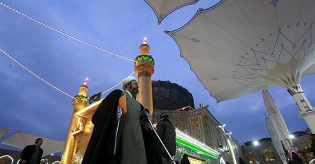 Iraqs top Shiite cleric suspends weekly political sermons