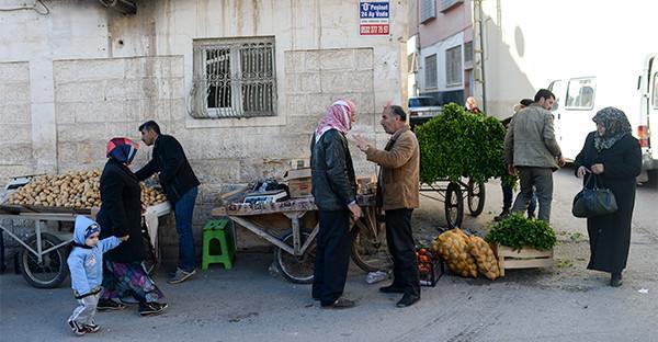 Turks, Syrians from southeastern town form special bond