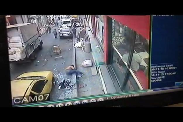Attacker arrested for throwing Senegalese man off balcony in Istanbul