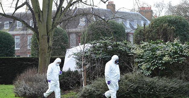 Man sets himself on fire near William and Kate palace