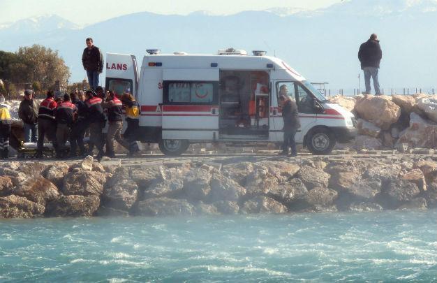 Turkish police detain one over refugee boat disaster