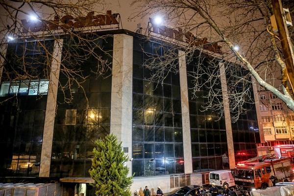 Two pro-govt newspaper offices in Istanbul vandalized by gunmen