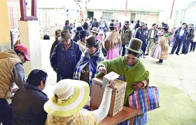 Bolivia VP says vote on Morales re-election a tie, too early to call