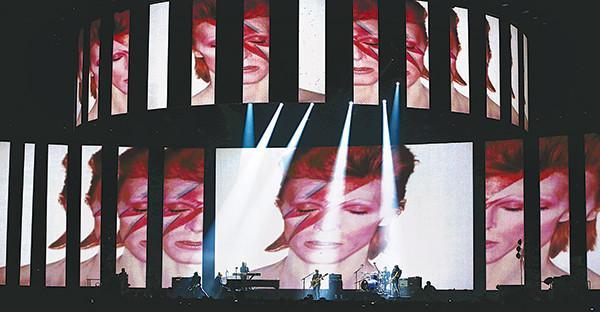 Adele steals show at BRIT Awards