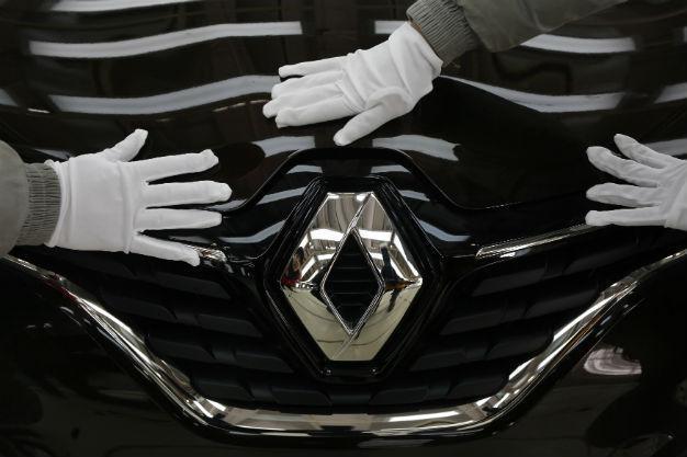 Renault profit up but headlights on struggling Russian unit