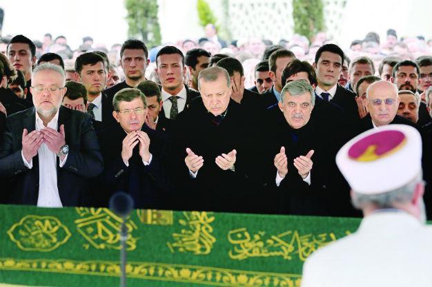 Top state officials bid farewell to ex-president’s father-in-law