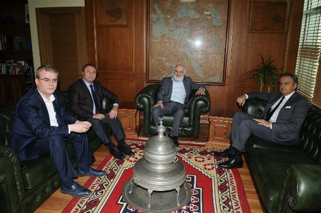 Doğan executives visit attacked daily’s office in Istanbul