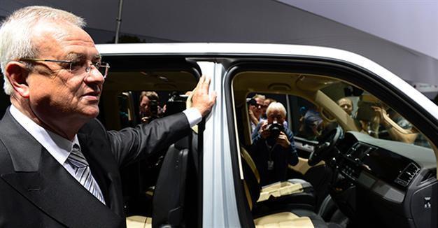 VW chairman, CEO ‘knew of defeat devices early’