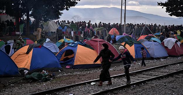 EU summit to declare Balkan migrant route closed