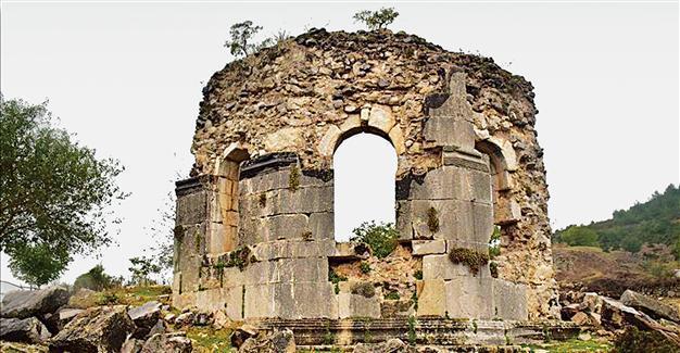 Experts volunteer to save non-Muslim heritage in Turkey