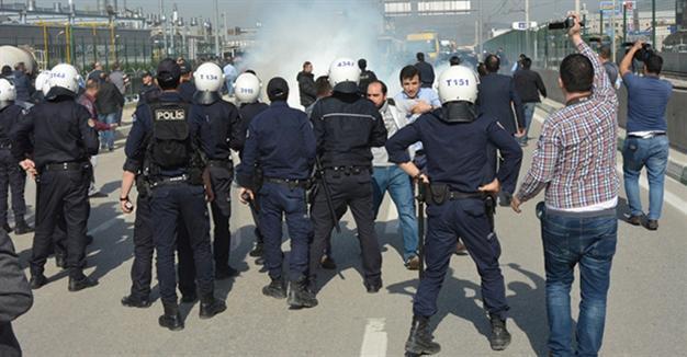 Workers go on strike at Renault in Turkey over layoffs