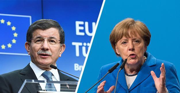 Merkel calls Turkey’s Davutoğlu to discuss upcoming EU summit