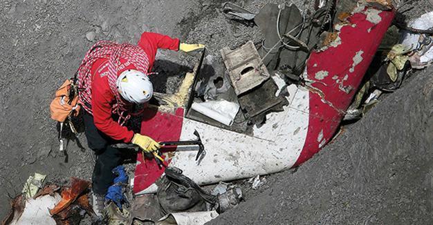 Doctor urged psychiatric hospital for Germanwings pilot before