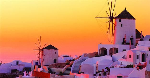 Greek tourism growth hinges on bailout review, refugee crisis: Association