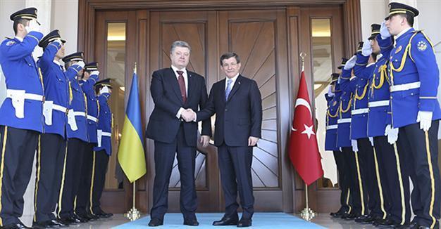 Turkey, Ukraine boost ties amid growing tension with Russia