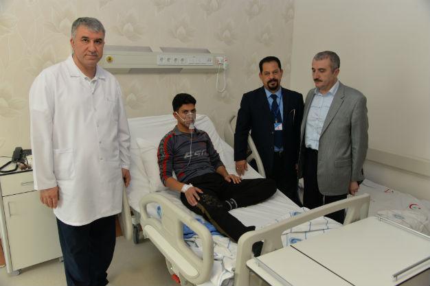 Turkey treats Turkmens injured in ISIL chemical attack