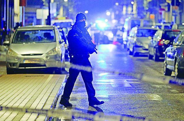 Police crackdown across Europe, 12 detained