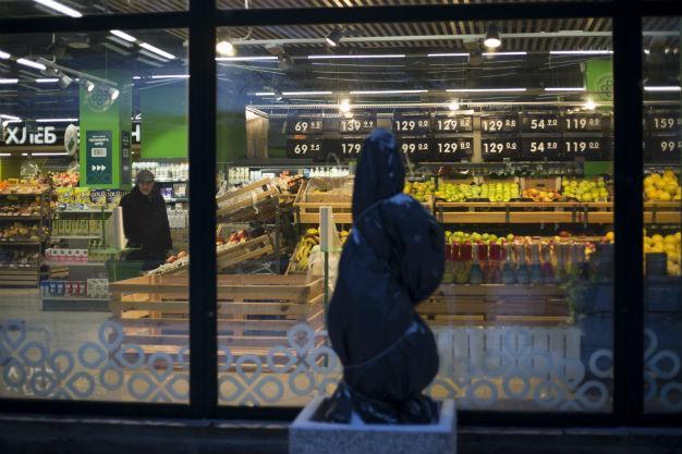 World Bank says Russia crisis to send poverty to highest in decade