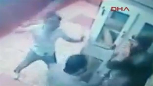 Turkish shopkeepers probed for ‘beating Syrian teens who stole bread’
