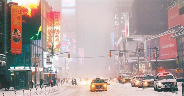 Colossal blizzard shuts down eastern United States