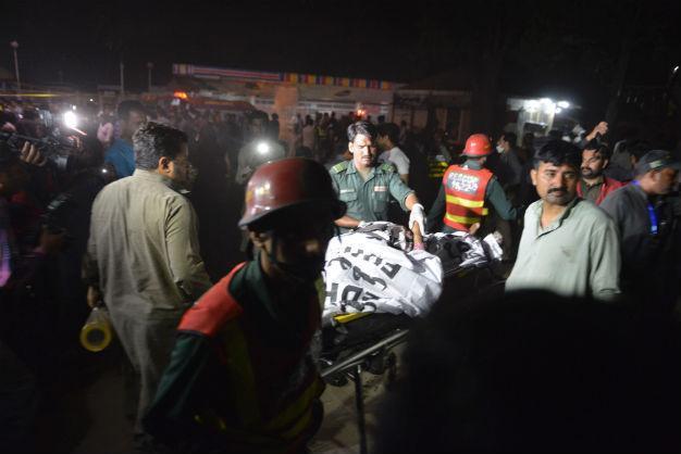 Suicide bomber kills 65, mostly women, children in Pakistan park