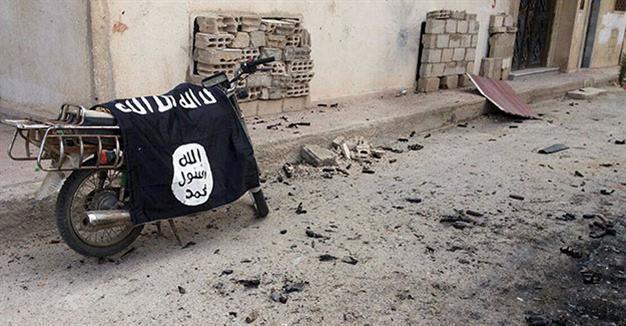 ISIL militants use mustard gas in attack on Deir ez-Zor airport: Syrian state TV