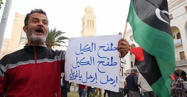 Libyas Tripoli-based government says will cease duties